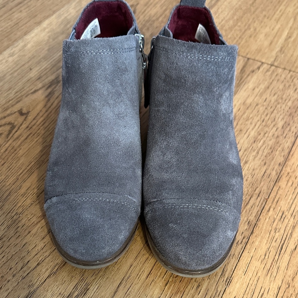 Toms - Gray Suede Ankle Boots - Size 7